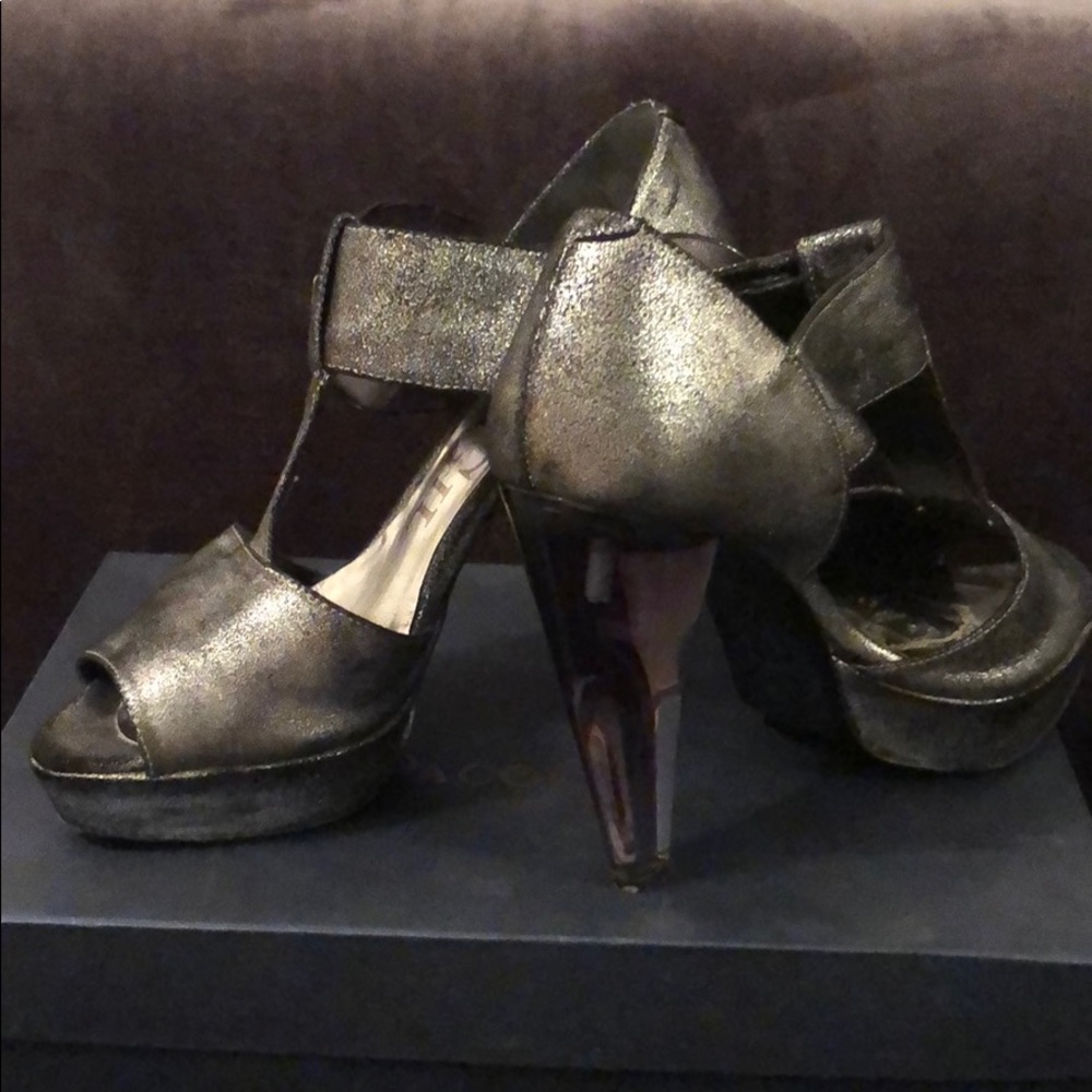Shoes - Picture 3 of 5